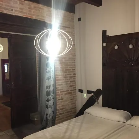 De Miranda Otel Miranda de Azán