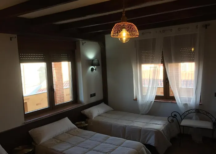 De Miranda 2* Miranda de Azán